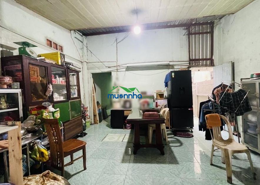 Chính chủ lâu đời bán đất tặng nhà 2 tầng giá quá tốt mt đường 835 10m sổ vuông đẹp - 4