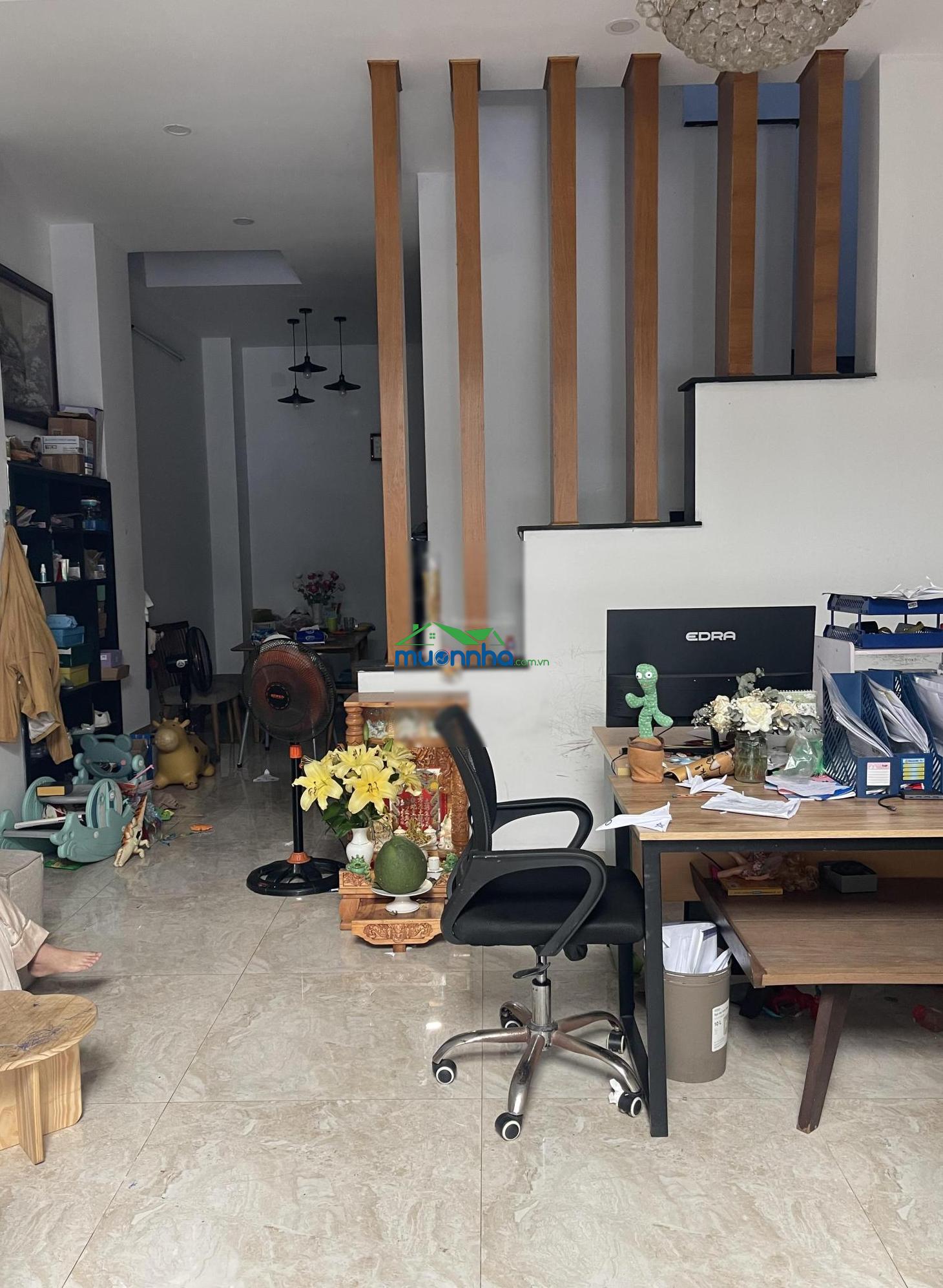 Nhà 1 trệt 2 lầu 1tum khu vạn xuân tam bình 80m2 giá 7.5ty .hỗ trợ vay ngân hàng 70%. oto trong nhà