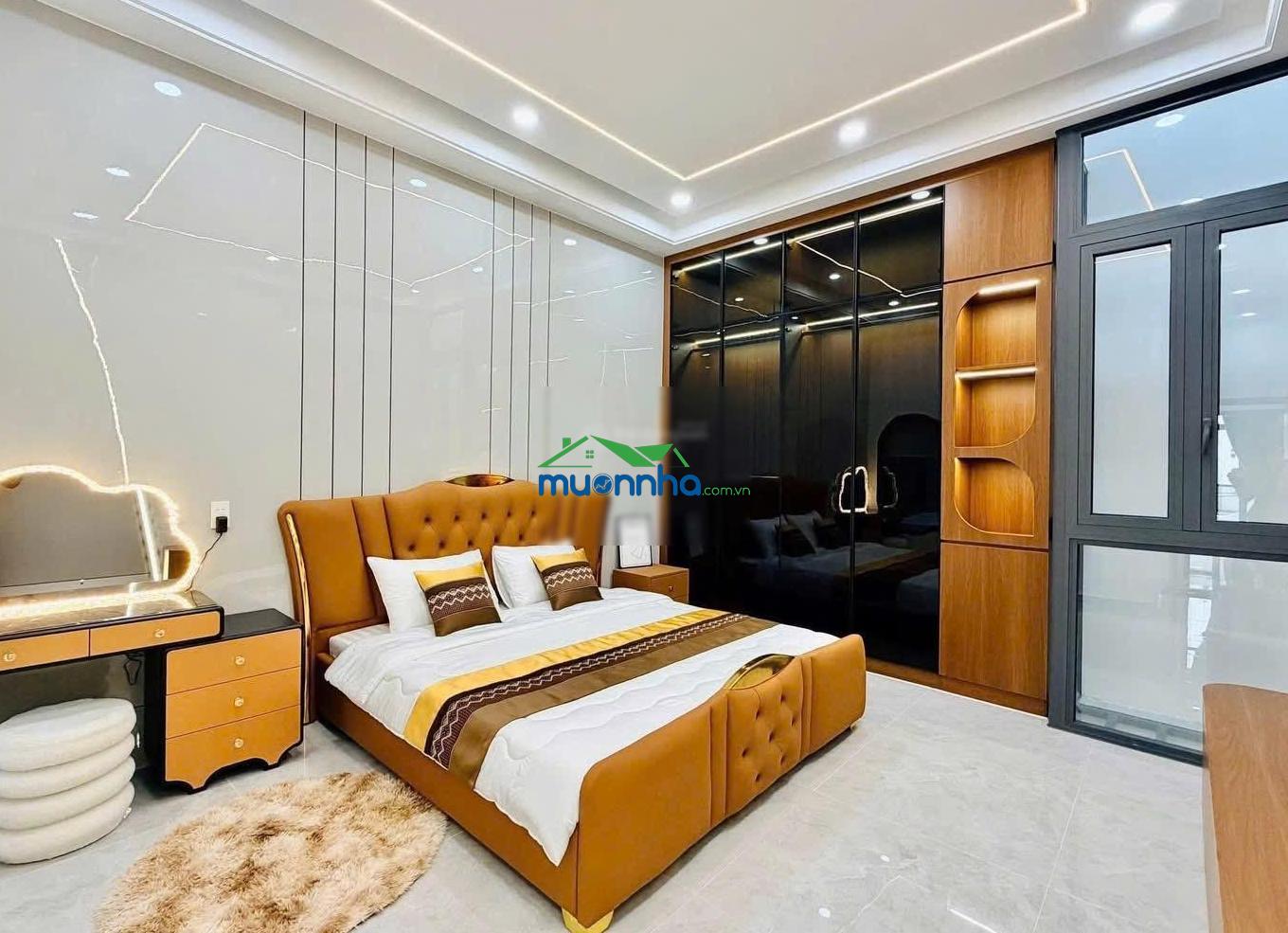Tôi chính chủ cần tiền bán gấp nhà đặng văn ngữ, quận phú nhuận.giá 5tỷ560/72,8m2. sổ sẵn