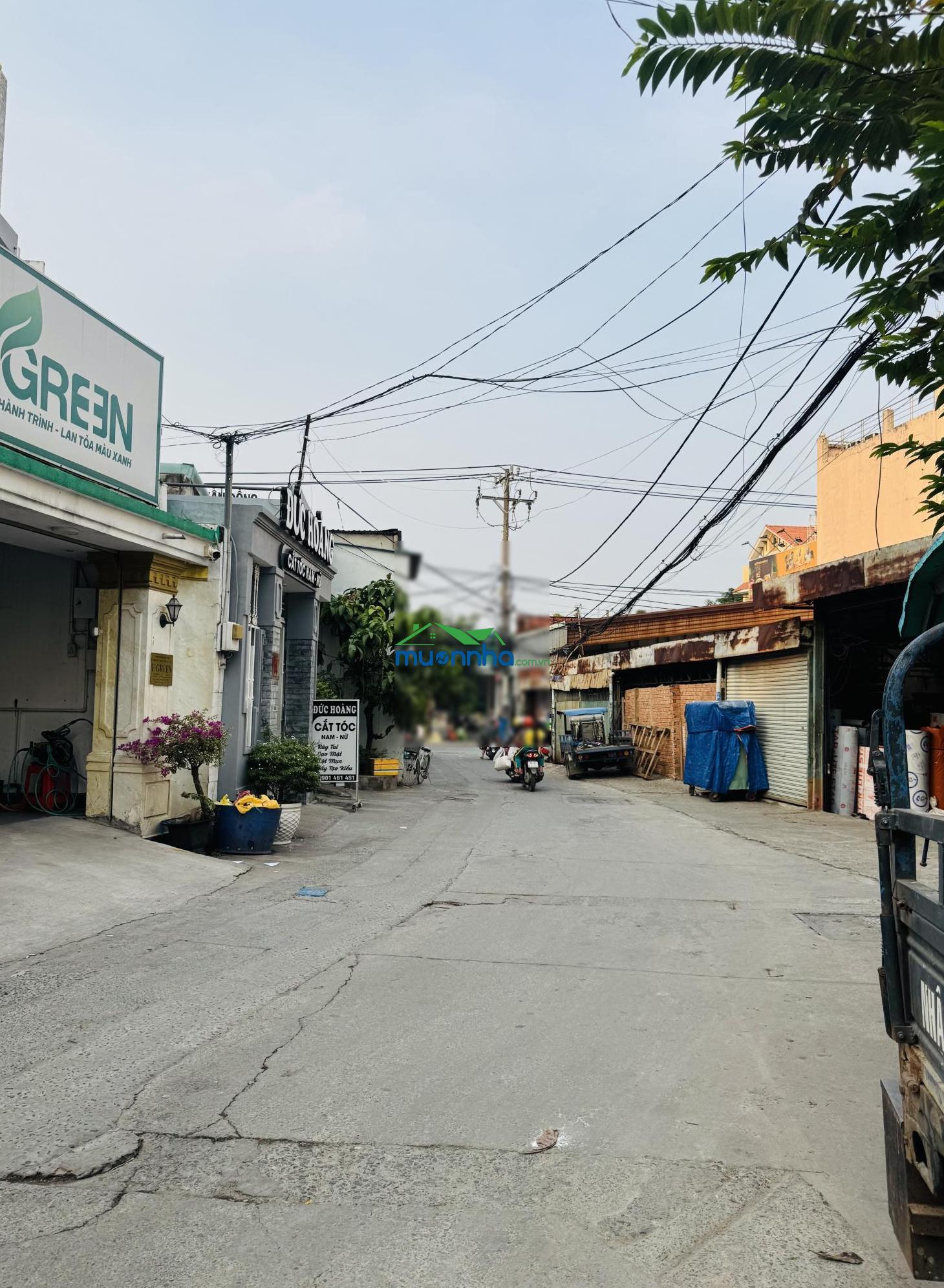 Chính chủ gửi bán căn nhà đẹp hẻm xe oto phường bình trưng đông q2 cũ. - 4
