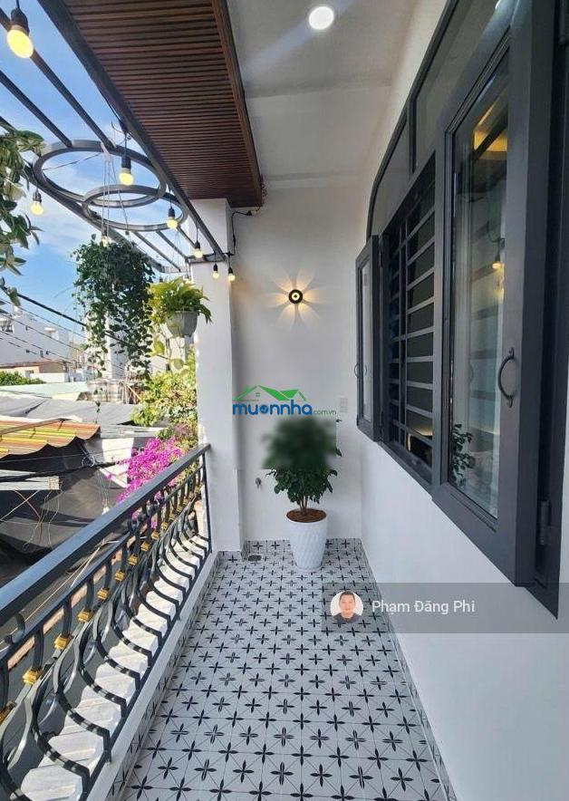 Ô tô đỗ cổng - cách 1 căn ra mặt tiền - nhà mới full nội thất - có pn tầng trệt cho người lớn tuổi. - 3