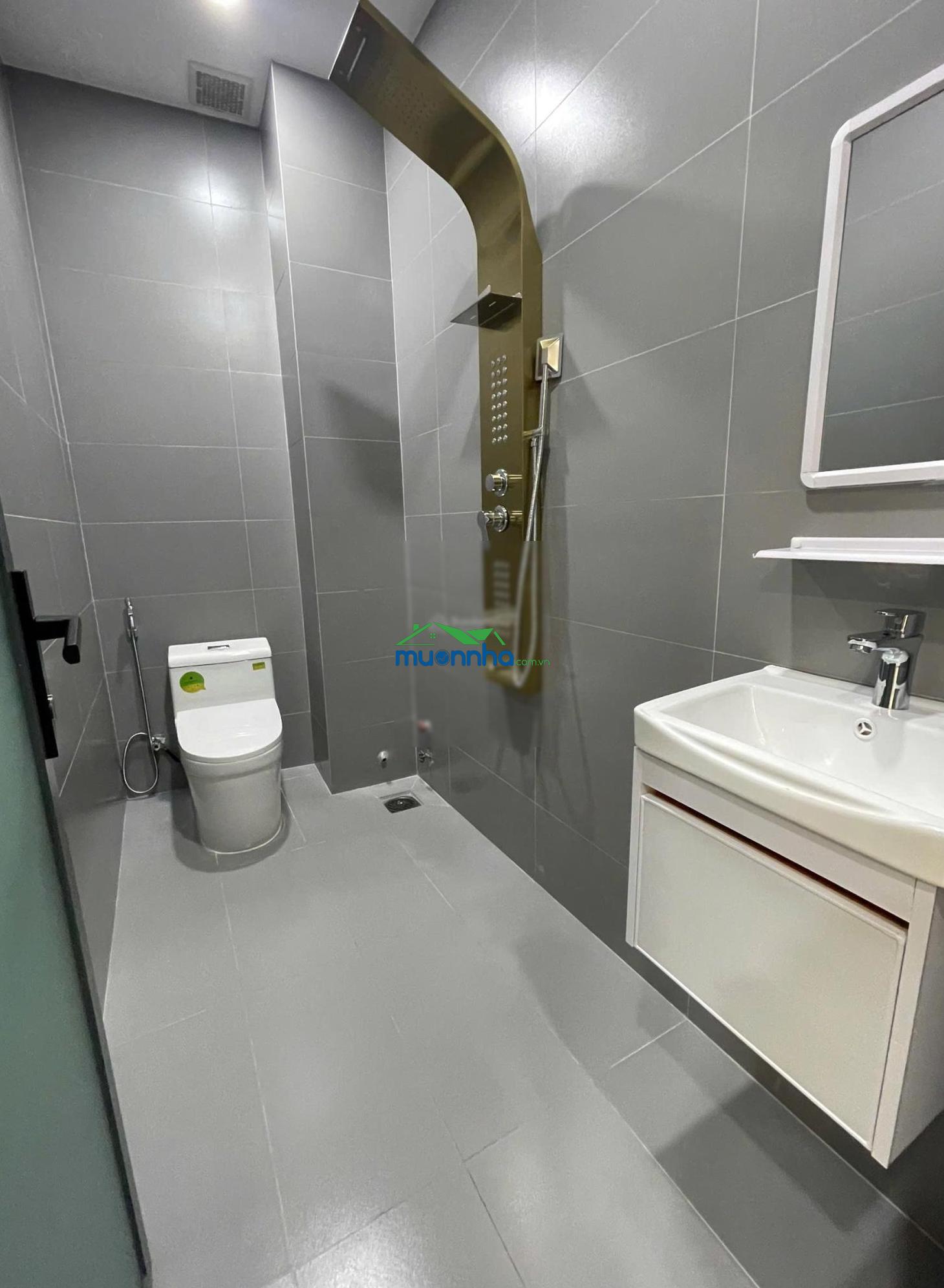 Nhà dg bình thành dt lớn ngang 14m x10m 4 tấm, 5 pn- 6wc có gara xe hơi có giá tốt