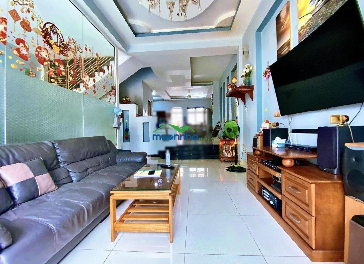 Bán nhà biệt thự 130m ngang 6.5, 3pn hẻm ô tô, shr, hoàn công, shr hoàn công đủ, tăng nhơn phú