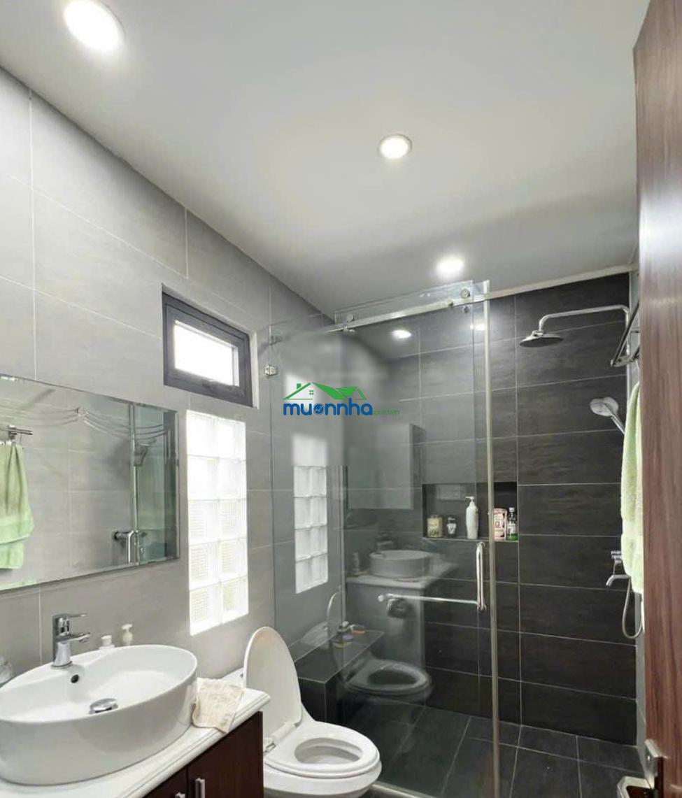 Bán nhà h- nam, mặt đường ô tô đường lê văn thịnh rẽ vào, p cát lái (chợ cây xoài)