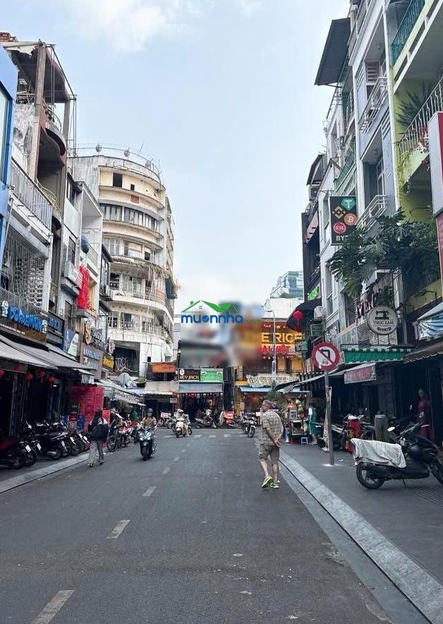 Q1, gần bùi viện - giá: 4,6 tỷ ngang 4,2m, dtsd: 30m2