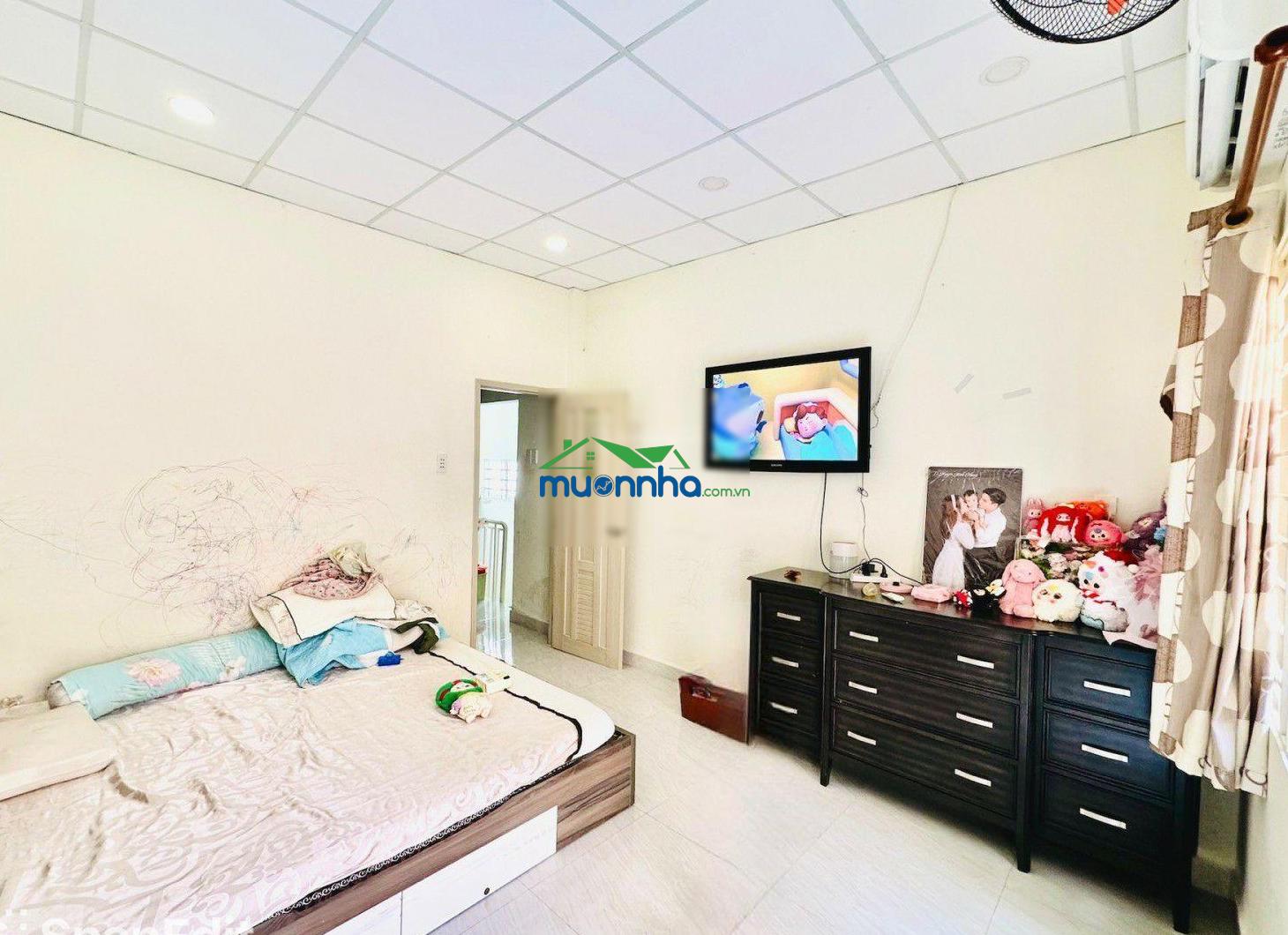 Hiếm!!! nhà bán quận 10. đường thành thái. khu vực sầm uất. hẻm thông. 5 tỷ 8 - 3
