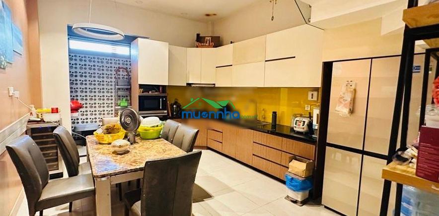 Nhà mới 4 tầng sát mặt tiền kha vạn cân - phạm văn đồng - dts gần 180m2 - hẻm 6m - chỉ 8,5 tỷ - 3