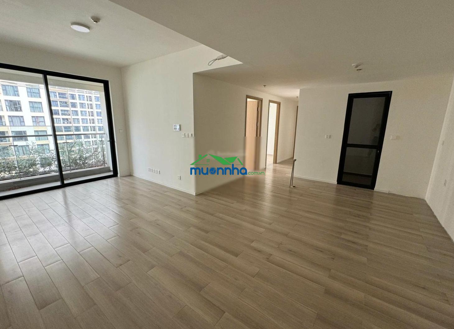 Một căn hiếm có - 3pn, 97m² - bán 6tỷ250 bao hết. view xem pháo hoa, sân thể thao. nhà mới 100% - 4