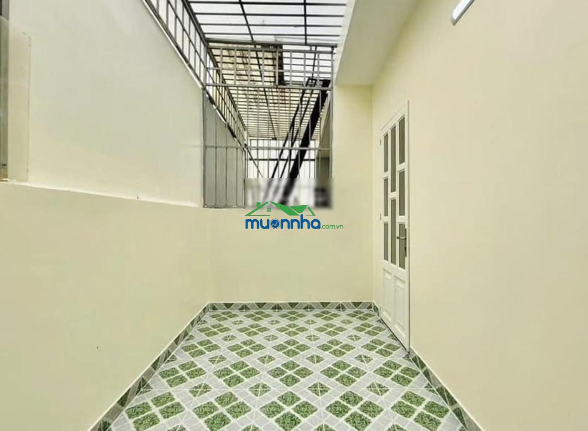 Bà năm cần bán gấp căn xóm chiếu - quận 4 dt 76m2. gần trường thpt nguyễn trãi - 2