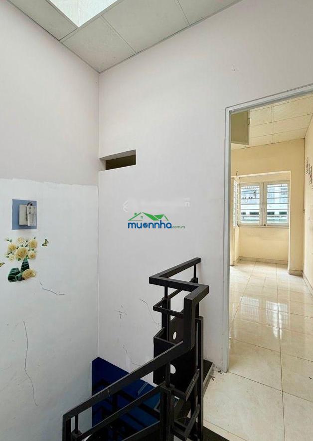 Nóng - nhỉnh 6 tỷ đồng - nhà hẻm xe hơi sát mặt tiền hoàng sa, tân bình