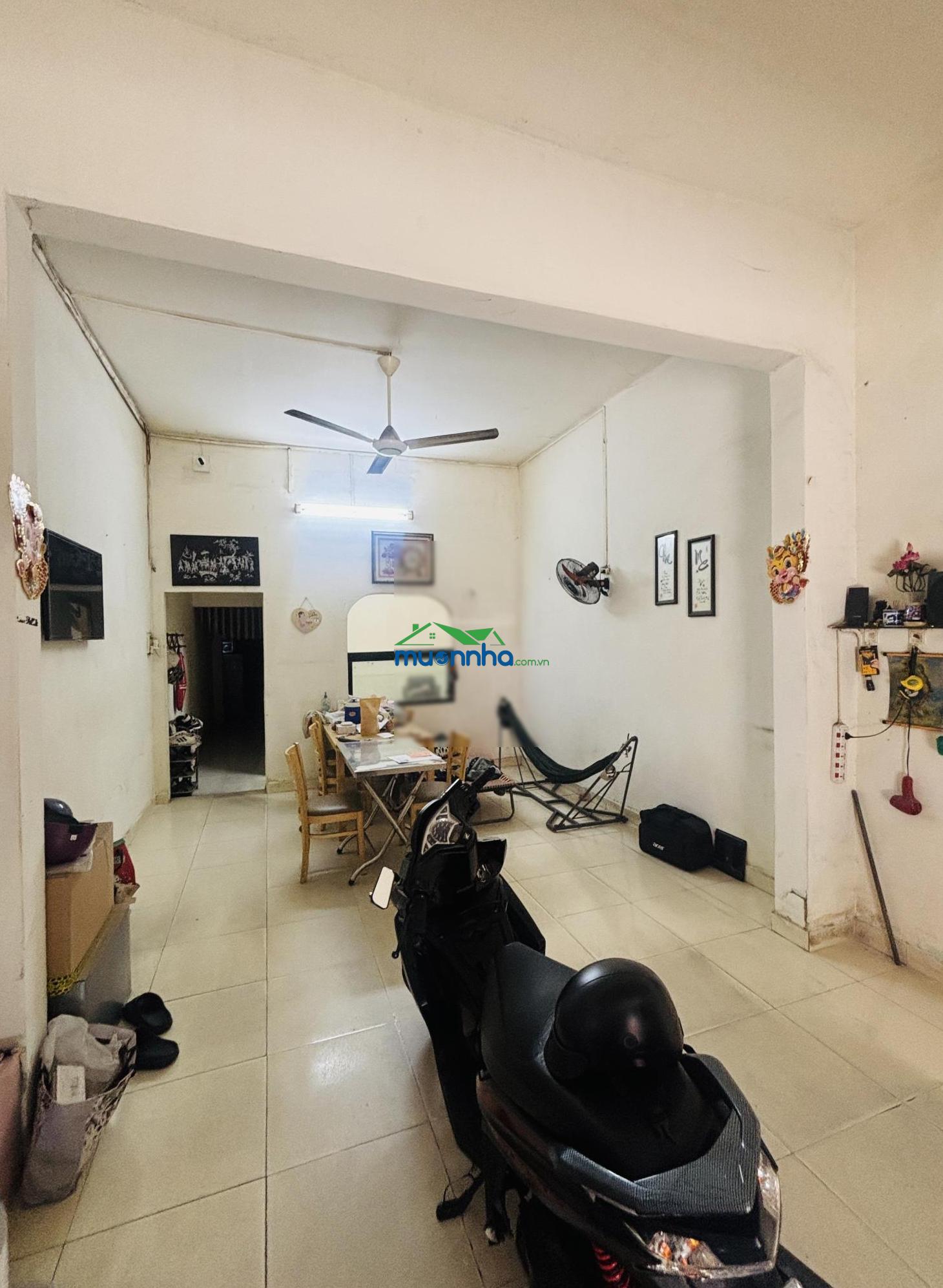 Công nhận: 71m². xe hơi vào nhà. dt: 4x18 nở hậu 6m, 3 tầng, không lỗi phong thủy. - 3