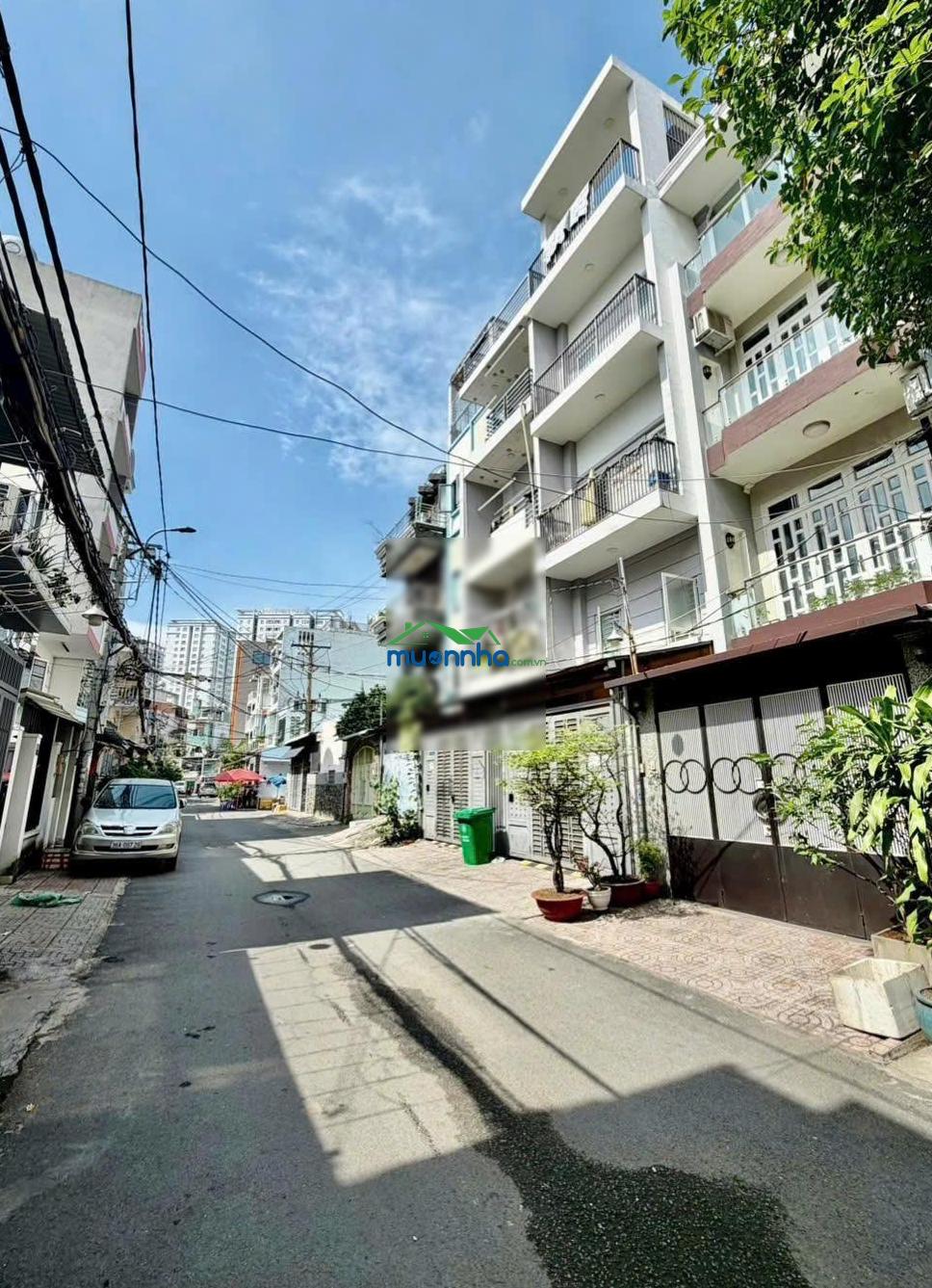 Sát mt - nhà 4 tầng (4x15m) - đường nhựa 10m có lề - 6pn đối diện bx miền đông p26 nhỉnh 10 tỷ - 2
