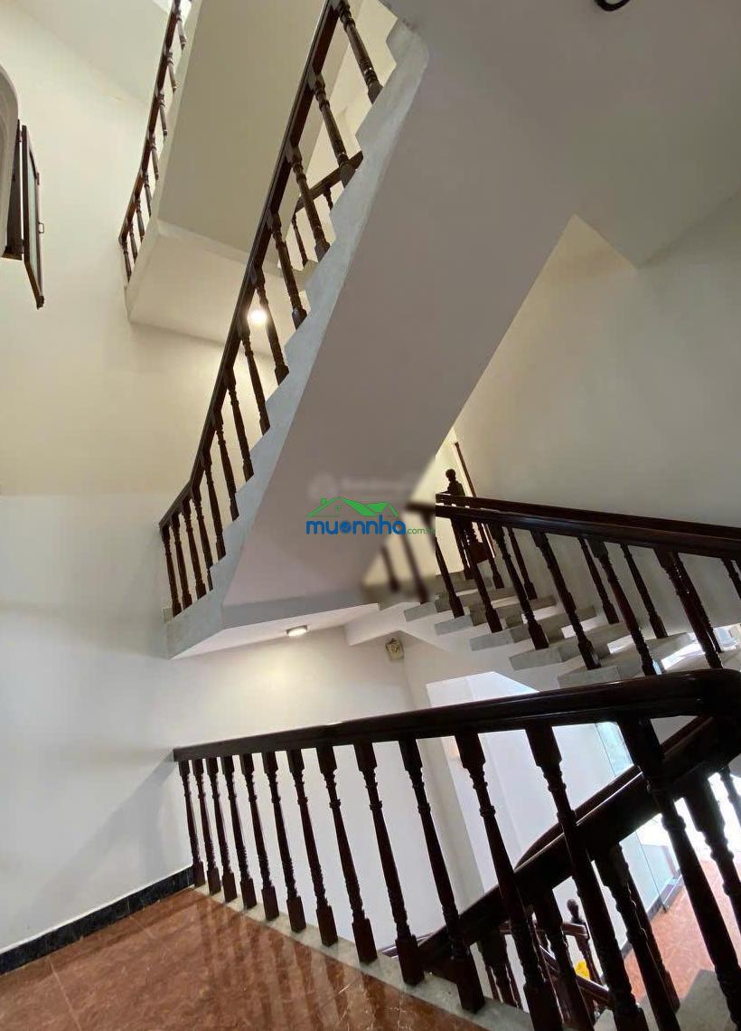 Thông số đẹp 6,1m * 15m - nở hậu tài lộc 6,8m - 5 tầng - đường cách mạng tháng 8. giá 20 tỷ tl - 2