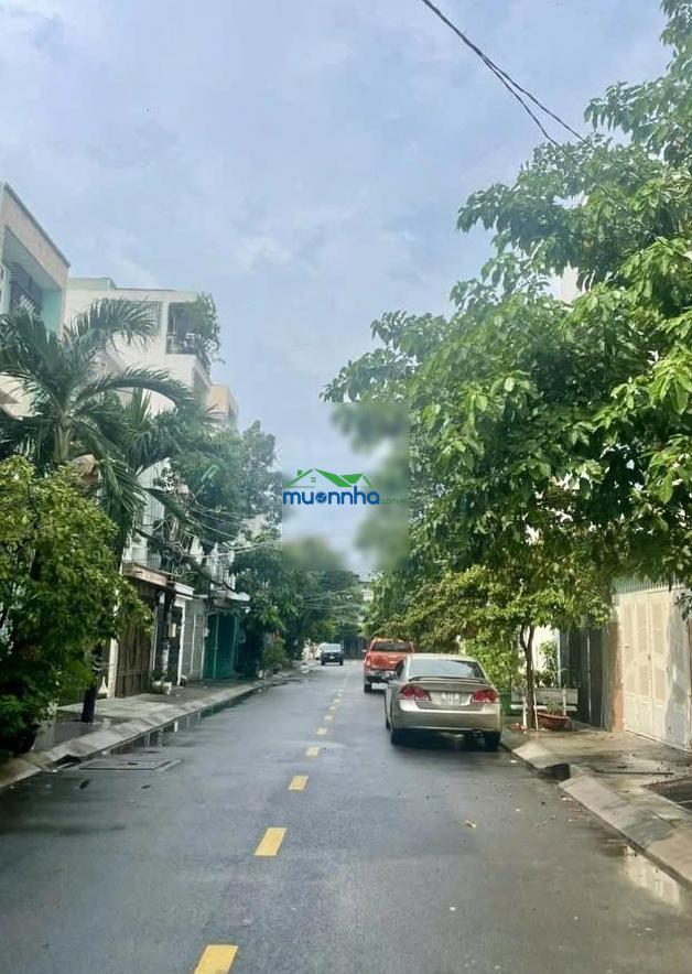 Siêu phẩm gò vấp - chỉ hơn 6 tỷ - đường trải nhựa 8m có lề - 5 tầng sân thượng - mới vào ở ngay