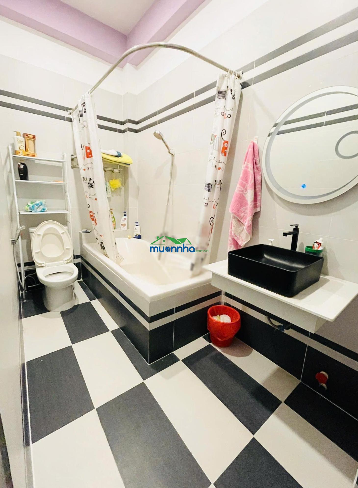 Hoàng hoa thám - 36m2 - 5 tầng btct - 6pn - hẻm 4m thông thoáng - nhà mới ở ngay - 4