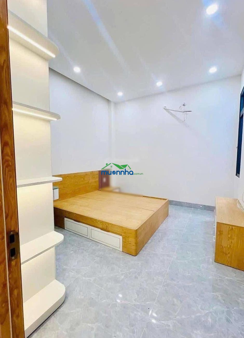 Bán nhà 1 trệt 1 lầu sổ hồng riêng, diện tích 100m ngay kdc phong phú giá 930 triệu