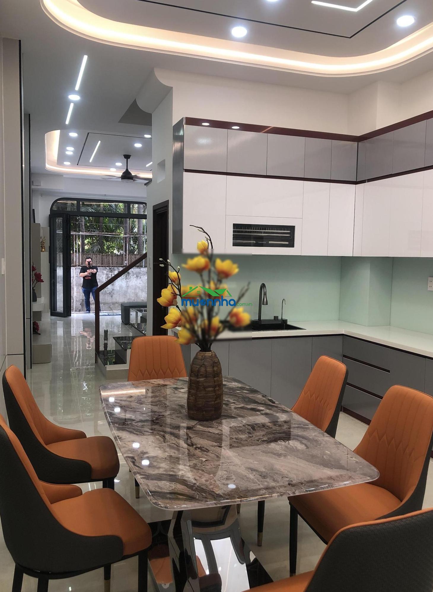 Nhà đẹp hẻm xe hơi - ngay gần chợ bà chiểu - bình thạnh: 60m² (4 x 15) - 4 tầng: 4pn, 5wc. - 2