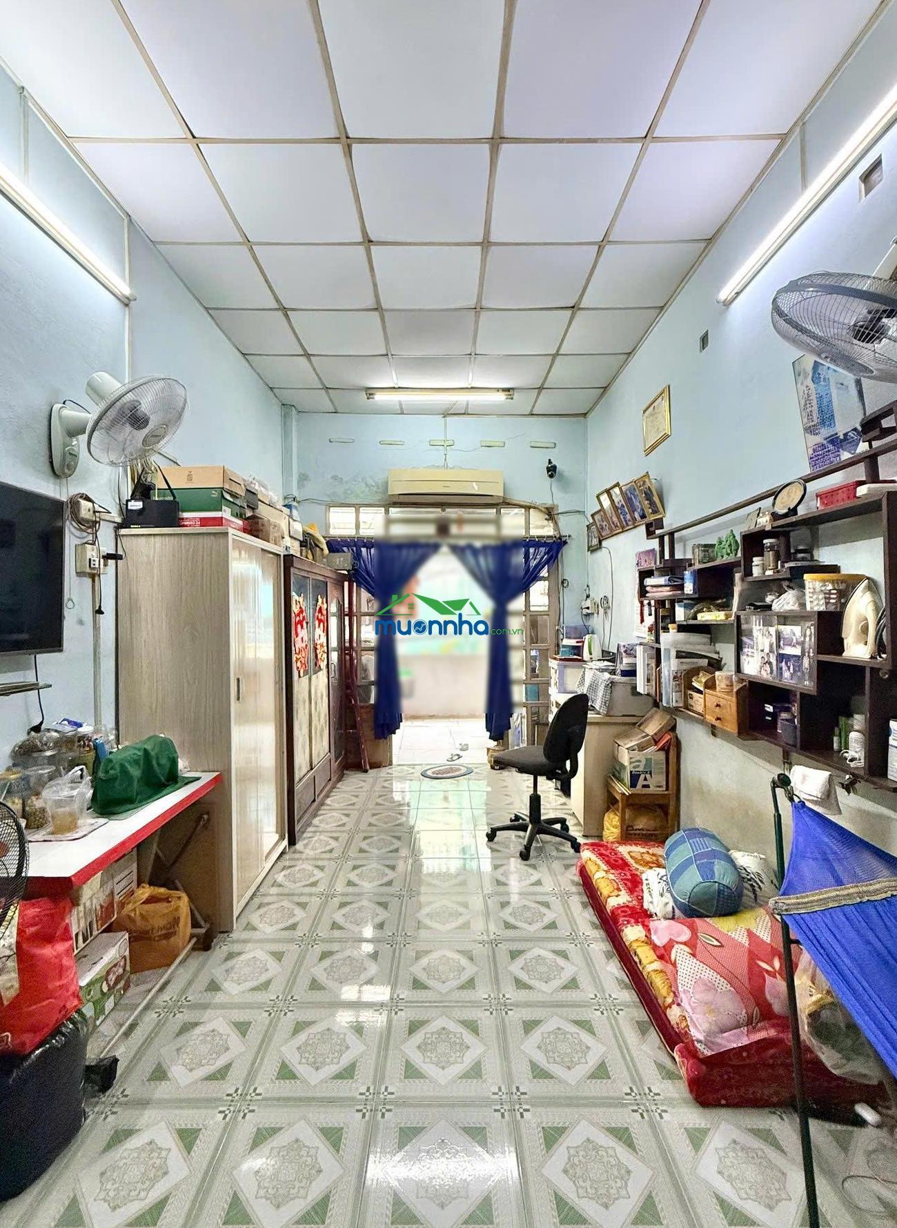 Hẻm xe hơi sát mt thẳng trục ra trường sa - phú nhuận - gần khu phan xích long khu vực sầm uất