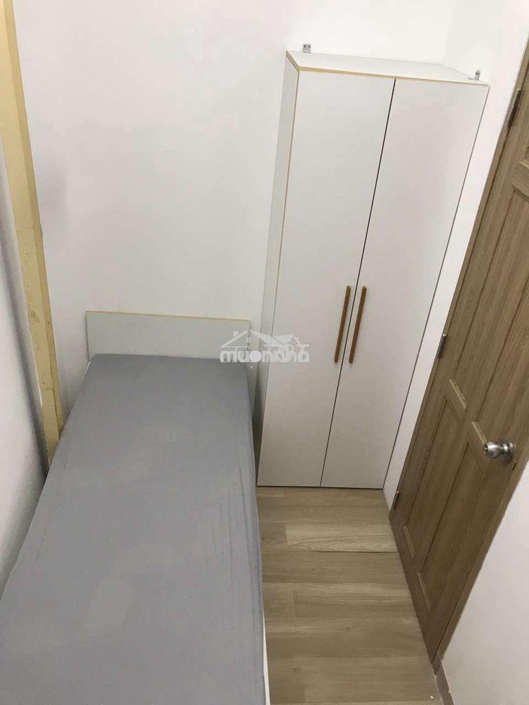 Phòng nhỏ, full nội thất, máy lạnh (1 người ở)