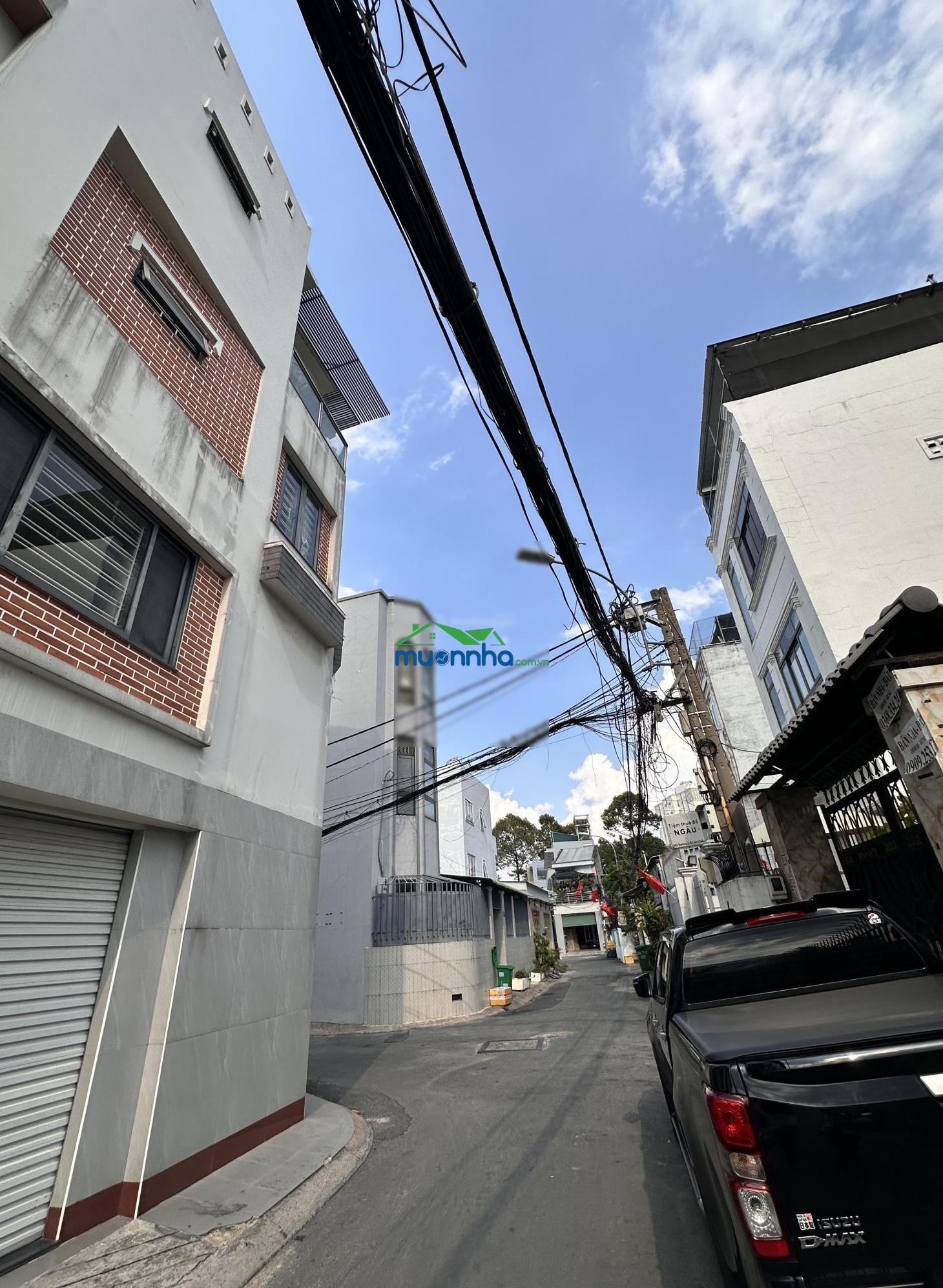 Quá hiếm bán!! nhà đường nhựa lô góc - 3 tầng btct kinh doanh - 5,5x12m - khu trung tâm thủ đức - 2