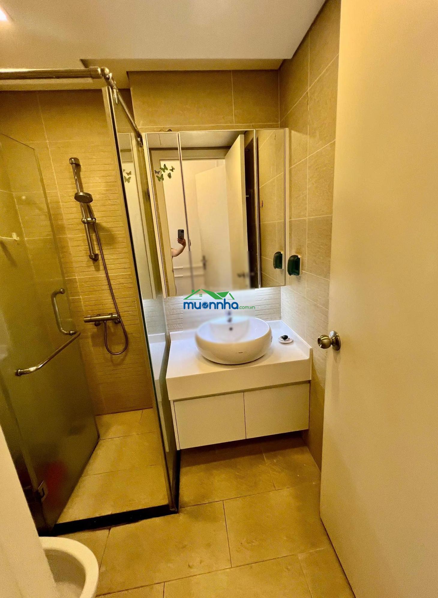 Giá tốt cho thuê 2pn vinhomes central park, full nội thất đẹp, mới