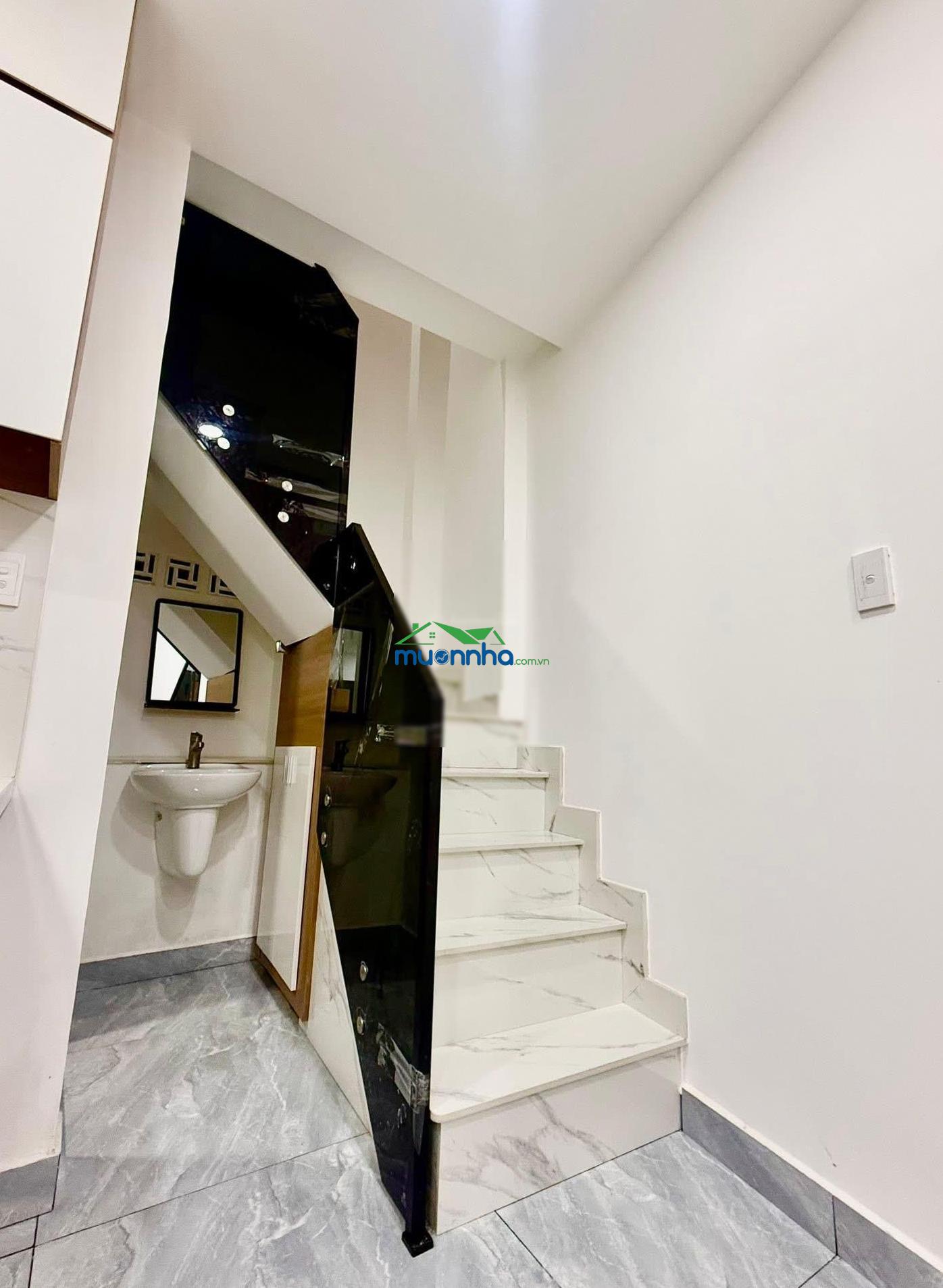 Bán nhà đẹp lạc long quân trệt lửng lầu q11 shr giá 2 tỷ 890