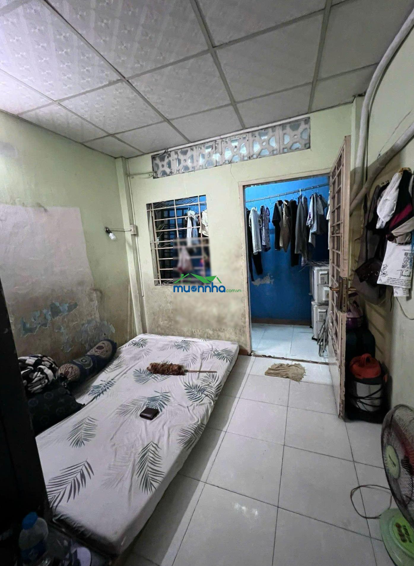 Cần bán gấp nhà đường bà hom phường phú lâm quận 6, giá chỉ 2,4m3 - 4