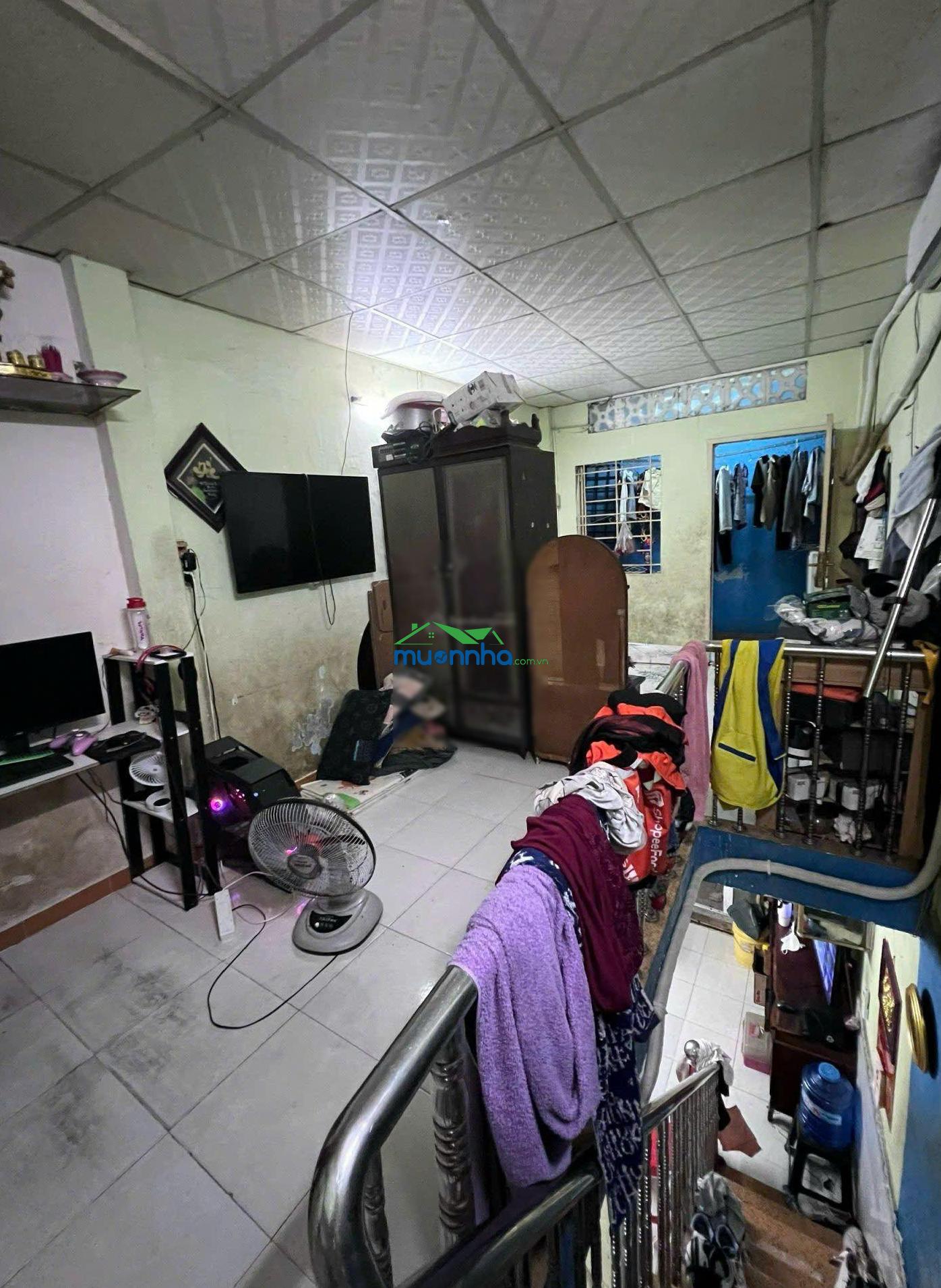 Cần bán gấp nhà đường bà hom phường phú lâm quận 6, giá chỉ 2,4m3 - 2