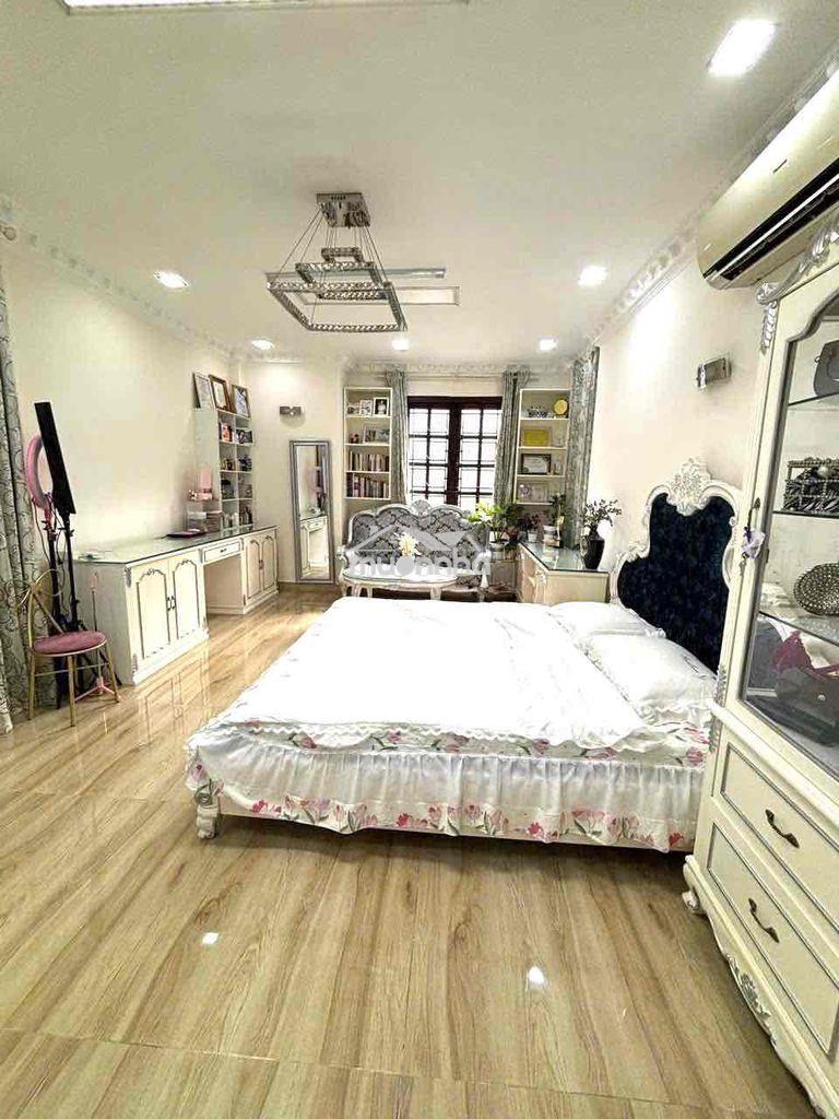 Cho thuê phòng studio layout hoàng gia siêu xịn ngay lý thái tổ