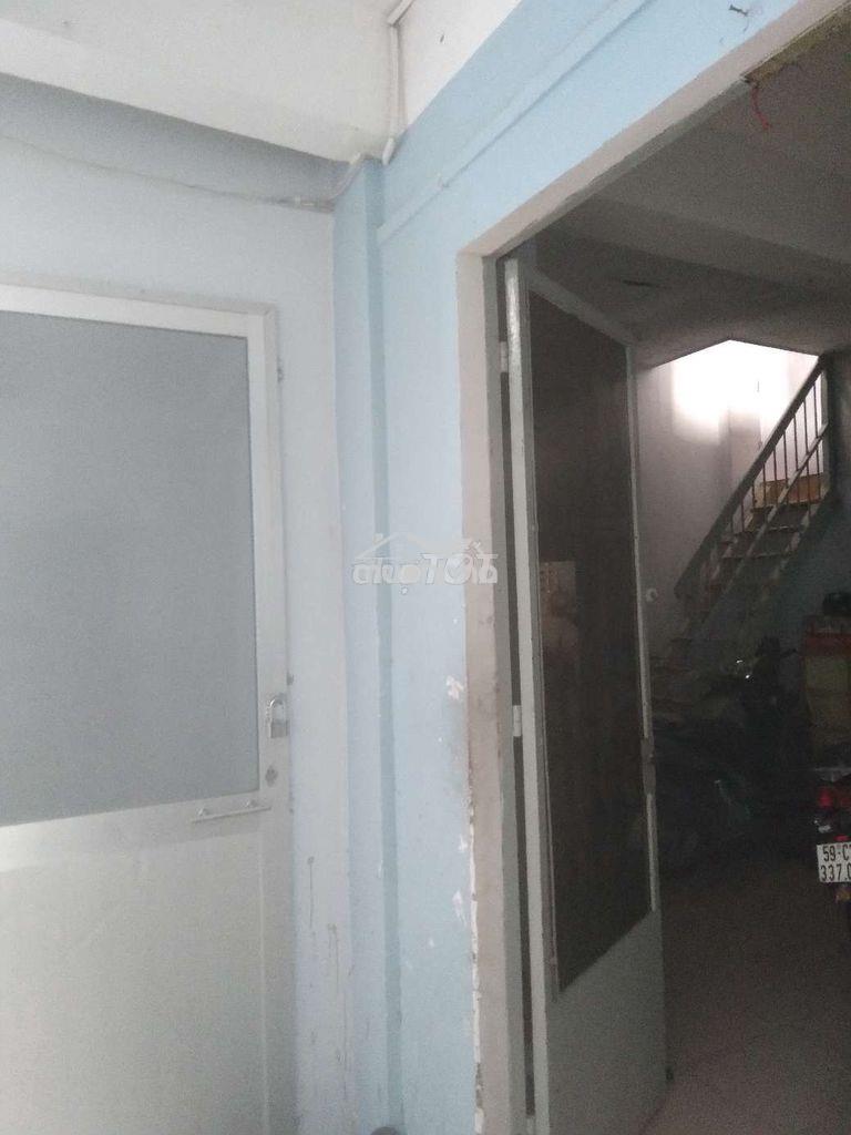 Khu vực an ninh, yên tĩnh, giờ giấc tự do
