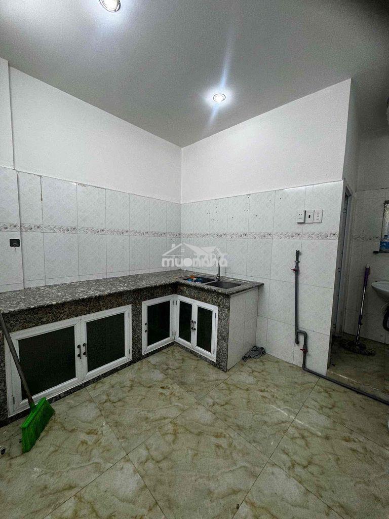 Nhà hxh 79/ âu cơ phường 14 quận 11, 3.5x14m, 1 lầu, 3pn 2wc giá 12tr9 - 2