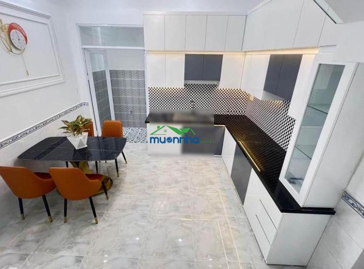 Sở hữu ngay nhà dưới 6 tỷ vị trí đẹp, kc 3 tầng, sân thượng, hẻm 8m, sổ hồng riêng tại liên khu 4-5