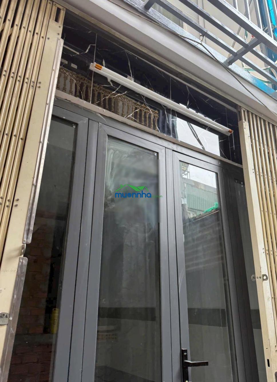 Tôi bán nhà 36 m2 sd, 1 trệt, 1 lầu, mặt tiền 3 m, tuyệt đẹp, quận 7. giá: 1,19 tỷ - 3