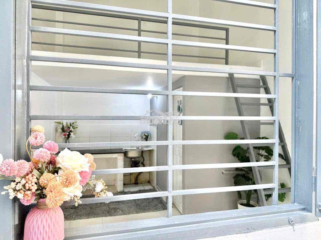 Phòng gác lửng cao 2m cửa sổ trời thoáng mát đ. tân thới hiệp- bv q12 - 4