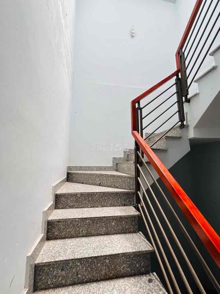 Bán căn hộ dịch vụ 16 p. quận 8. dt: 82m2. nhỉnh 12 tỷ - 4