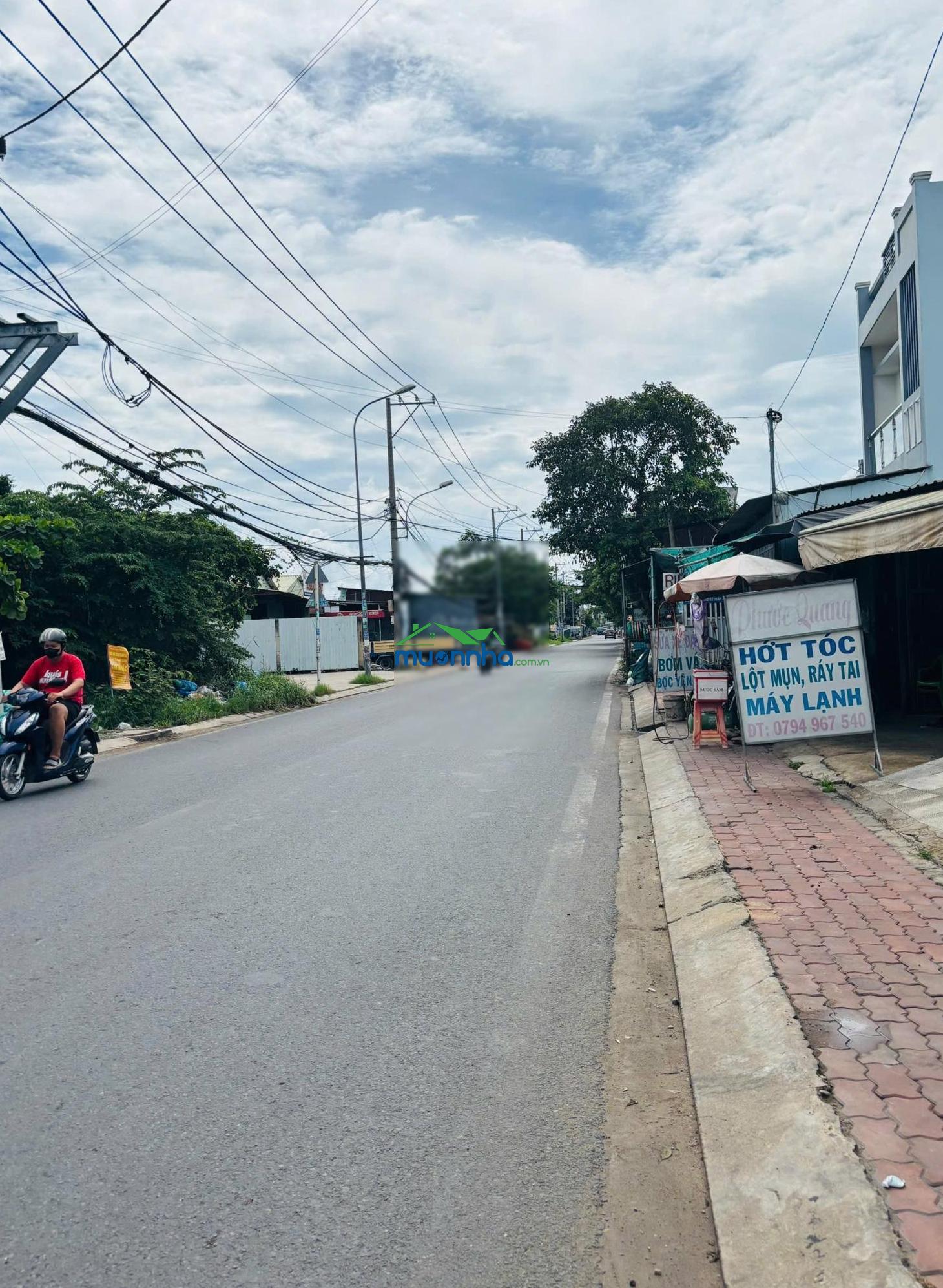 Bán nhà hẻm xe tải ngay ngã tư đường đoàn nguyễn tuấn - liên ấp 234 tân quý tây bình chánh dt 4x22 - 4