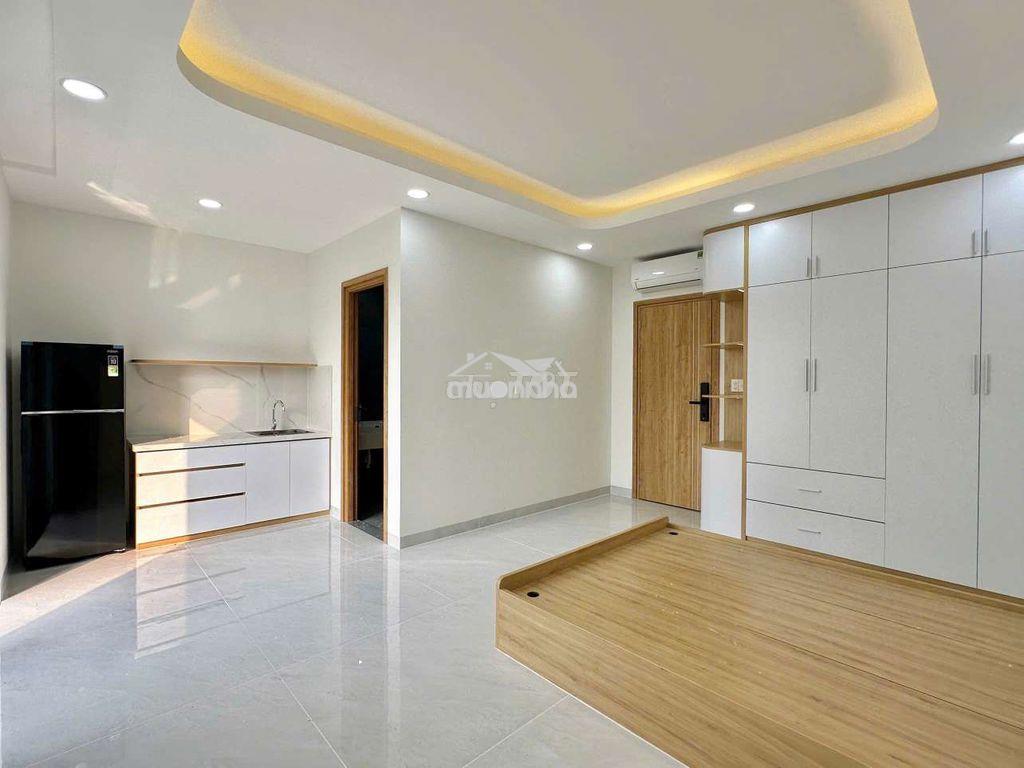 Studio cửa sổ/bancong ngay hoàng quốc việt-phú mỹ hưng - crescent mall - 3