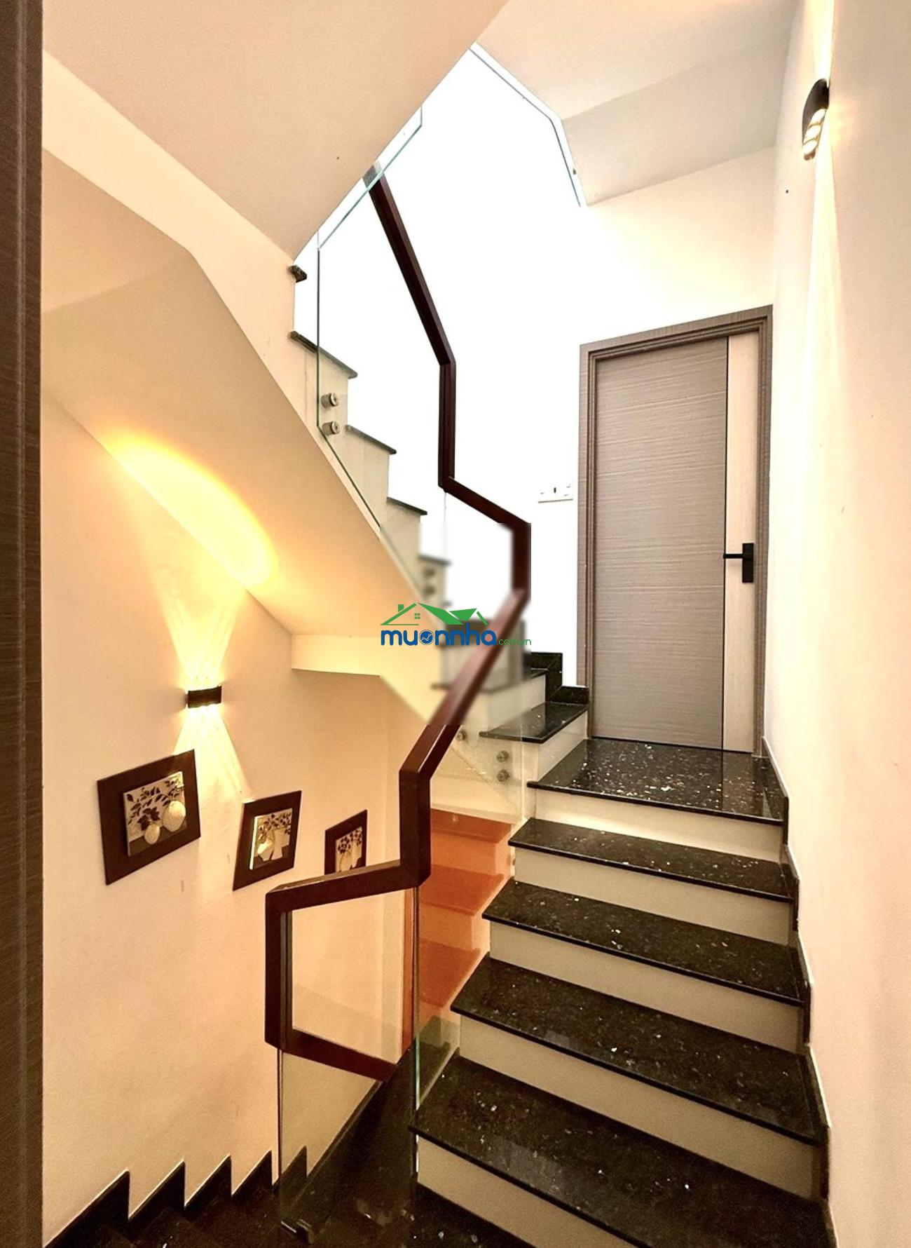 Chủ gấp bán - hàng hiếm, oto vào nhà, 3 tầng (4 x 12) nhà đẹp ở ngay gần rạch xuyên tâm - 2