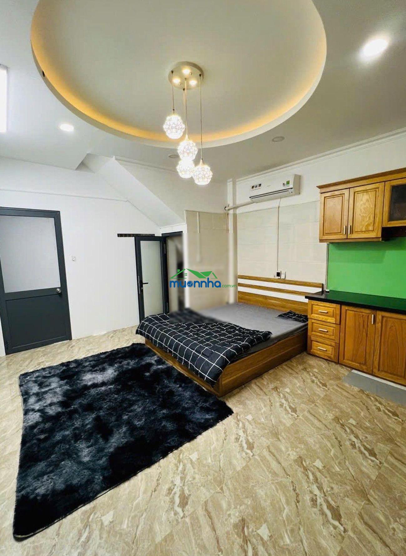 Giáp tân bình, gần ga t3 nhà 4 tầng, 6 phòng, xe hơi tới nhà..nhỉnh 6t75 - 4