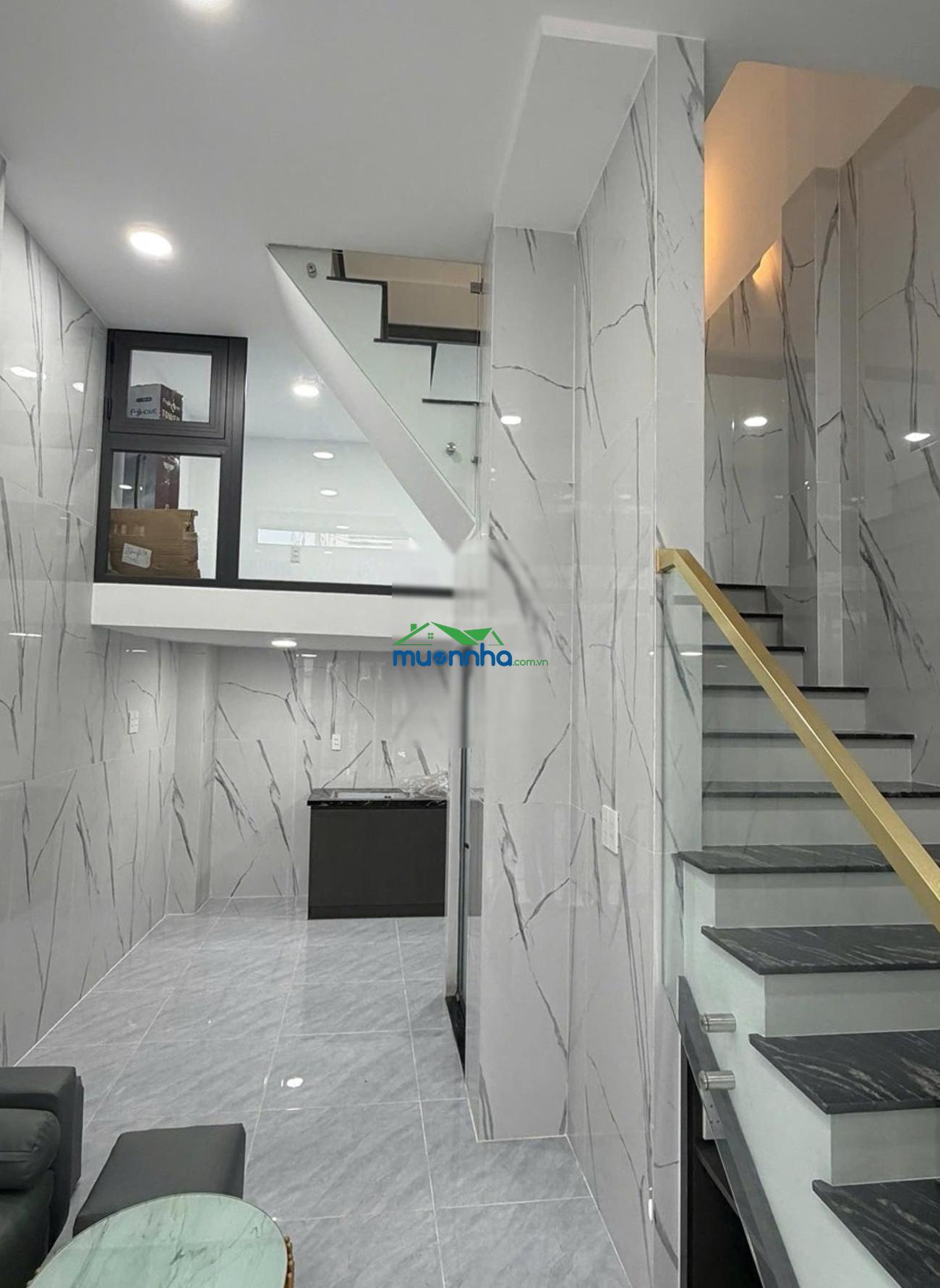 Bán nhà quận 7, 50m ra mặt tiền, cách q1 q4 chỉ 1 cây cầu, shr hoàn công 3 pn - 2