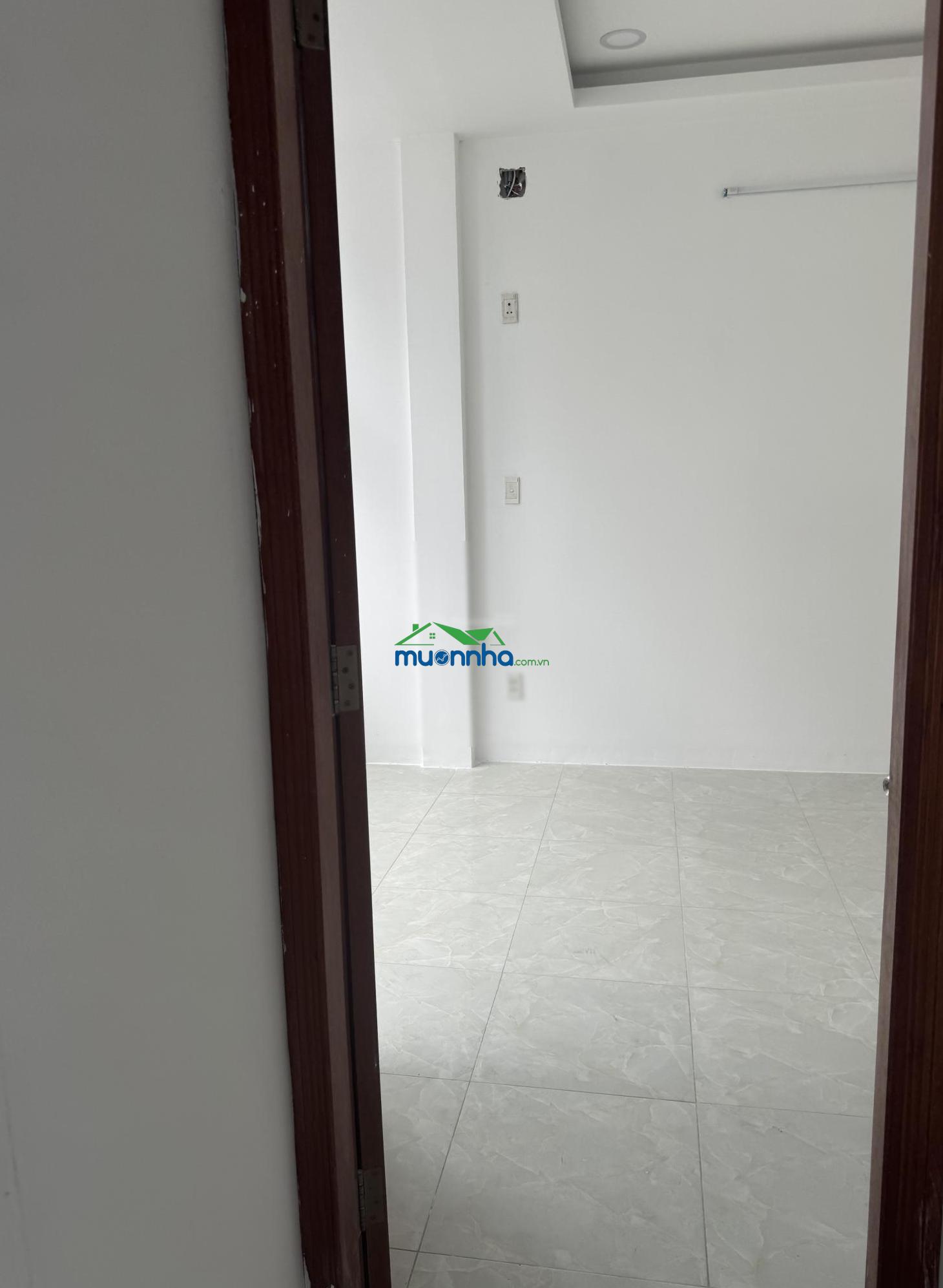 Nhà riêng 3pn, 3wc, 5,4 tỷ ở hoàng hoa thám, phú nhuận, trệt 3 lầu đúc btct, hoàn công đủ - 2