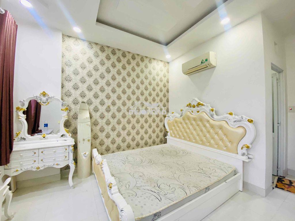 Phòng ban công ngay nguyễn tuyển-4tr - 3