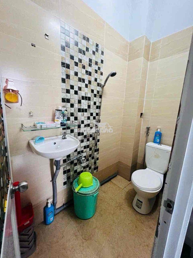 Nhà rộng rãi ngan 4,5 x 8m. 1 lầu đường huỳnh tấn phát , có sổ hồng. - 4