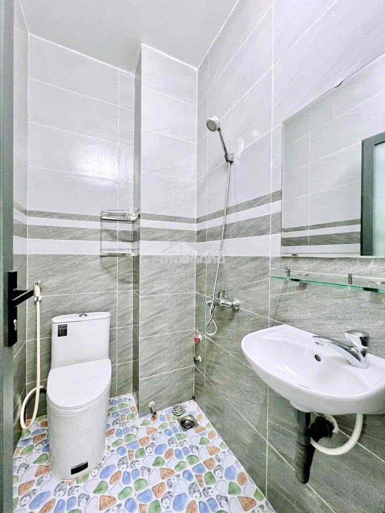 Thang máy ban công cực chill 40m2 ngay khu phan xích long - 4