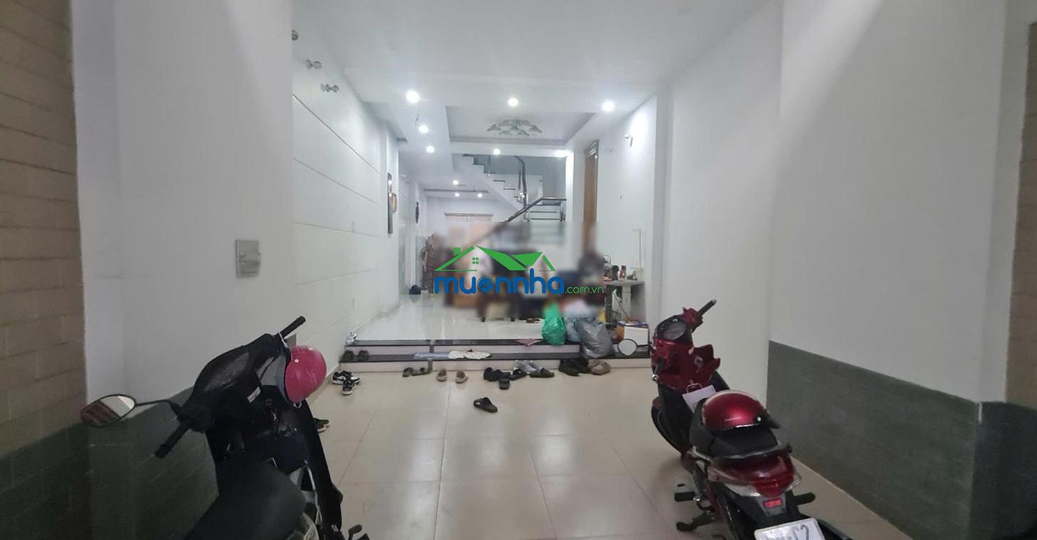 Bán nhà đường số, lý phục man, quận 7, sân để ô tô
