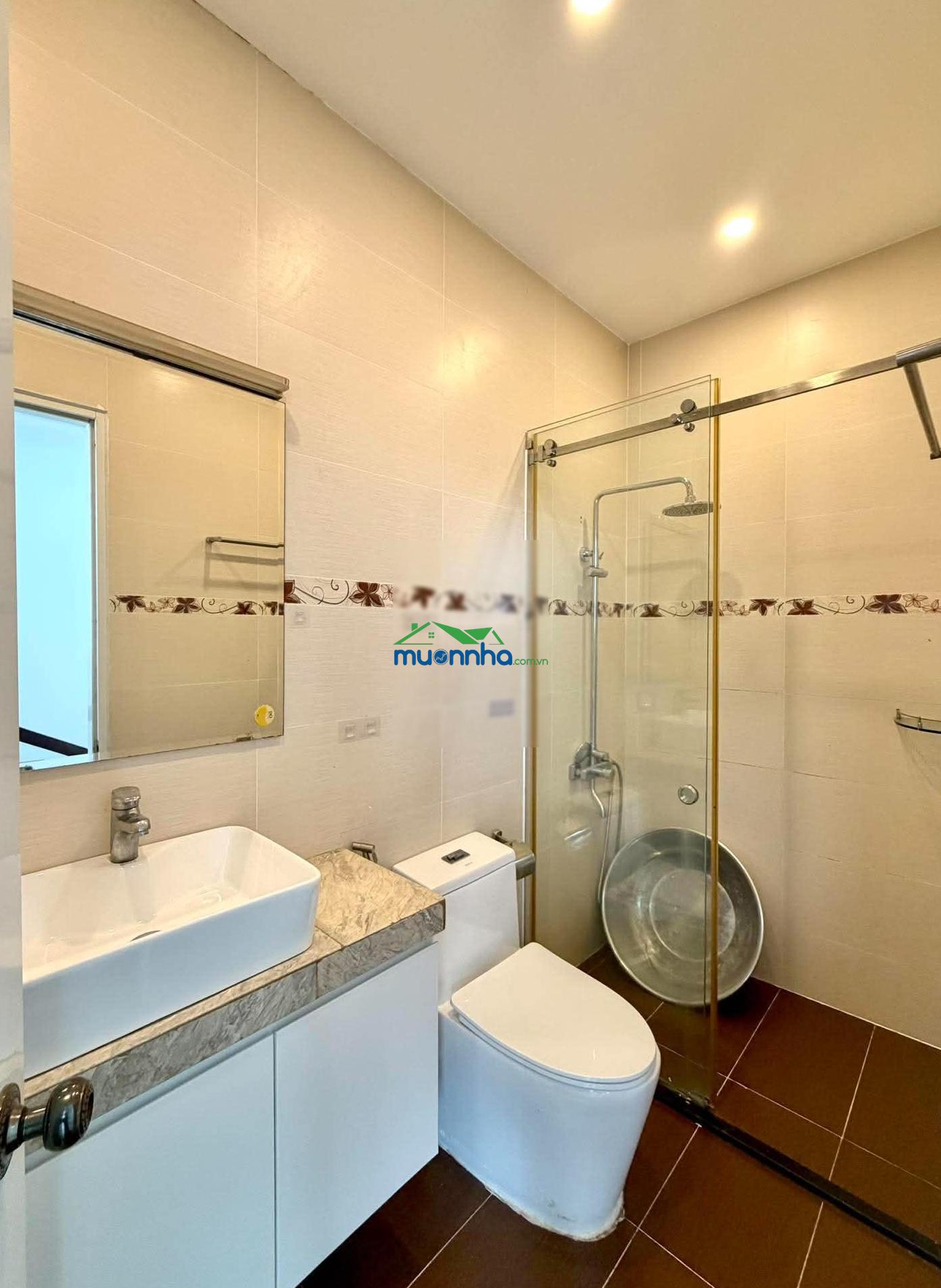 Xe hơi vào nhà - nguyễn xí - tặng full nội thất - 3 tầng - 4pn - hẽm thông kinh doanh được giá 9 tỷ - 3
