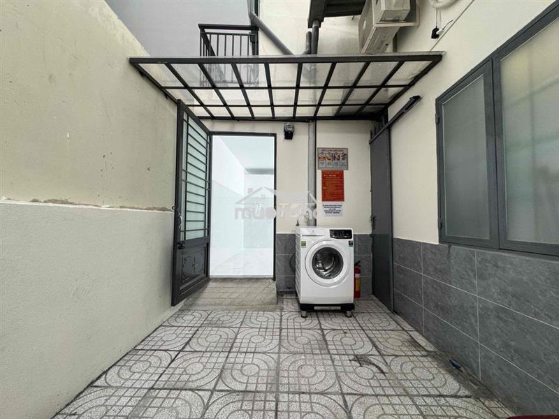 Chính chủ cho thuê 5p 1 trệt 1 lầu mới 100% kế bên aeon mall tp