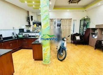 Bán nhà cmt8 q3, chủ ngộp giảm 2 tỷ, ngang khủng 5,4x9, 3 tầng - 3pn