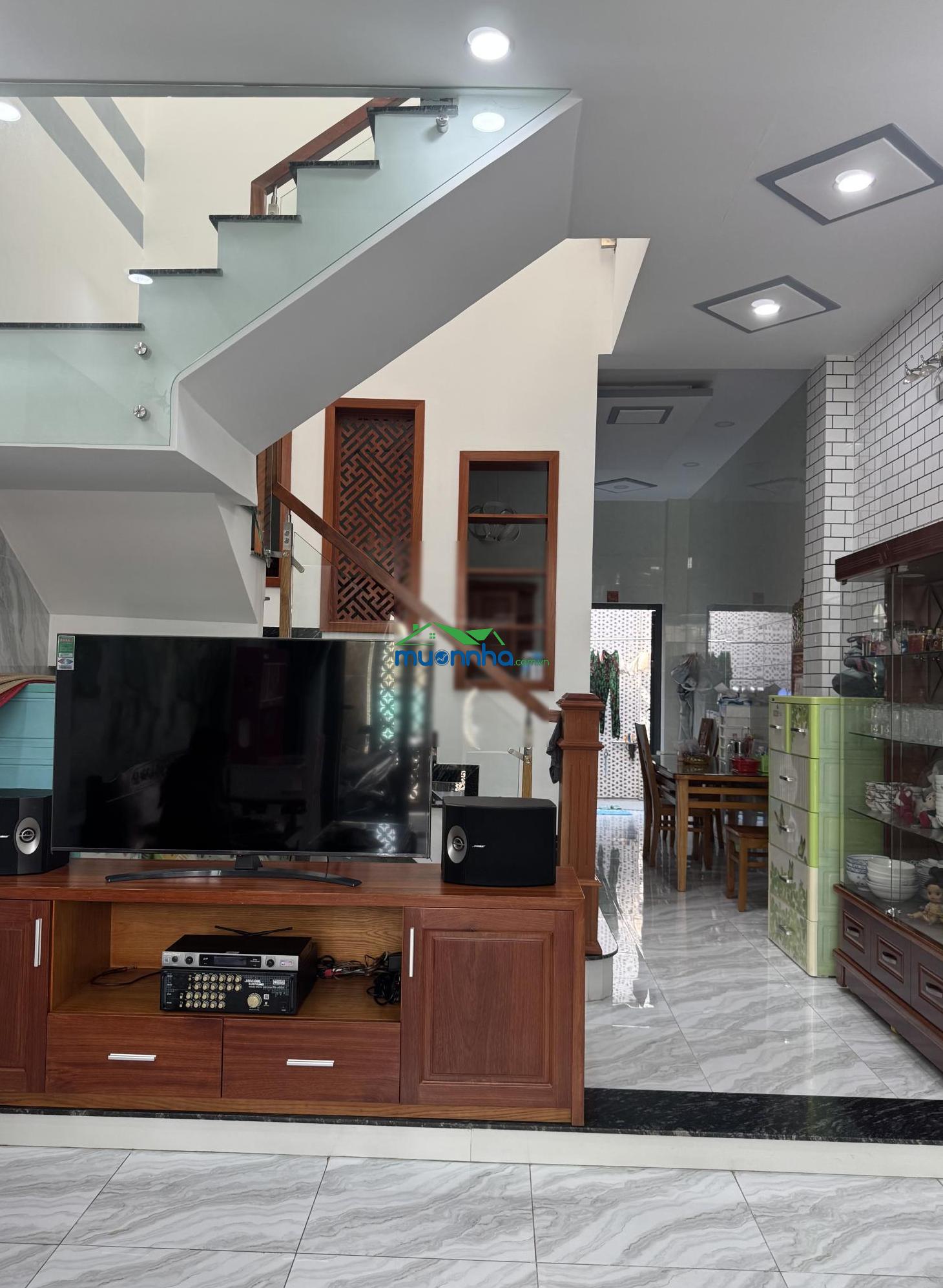 Chính chủ gửi bán căn nhà đẹp hẻm xe ô tô phường bình trưng, tp hcm - 4
