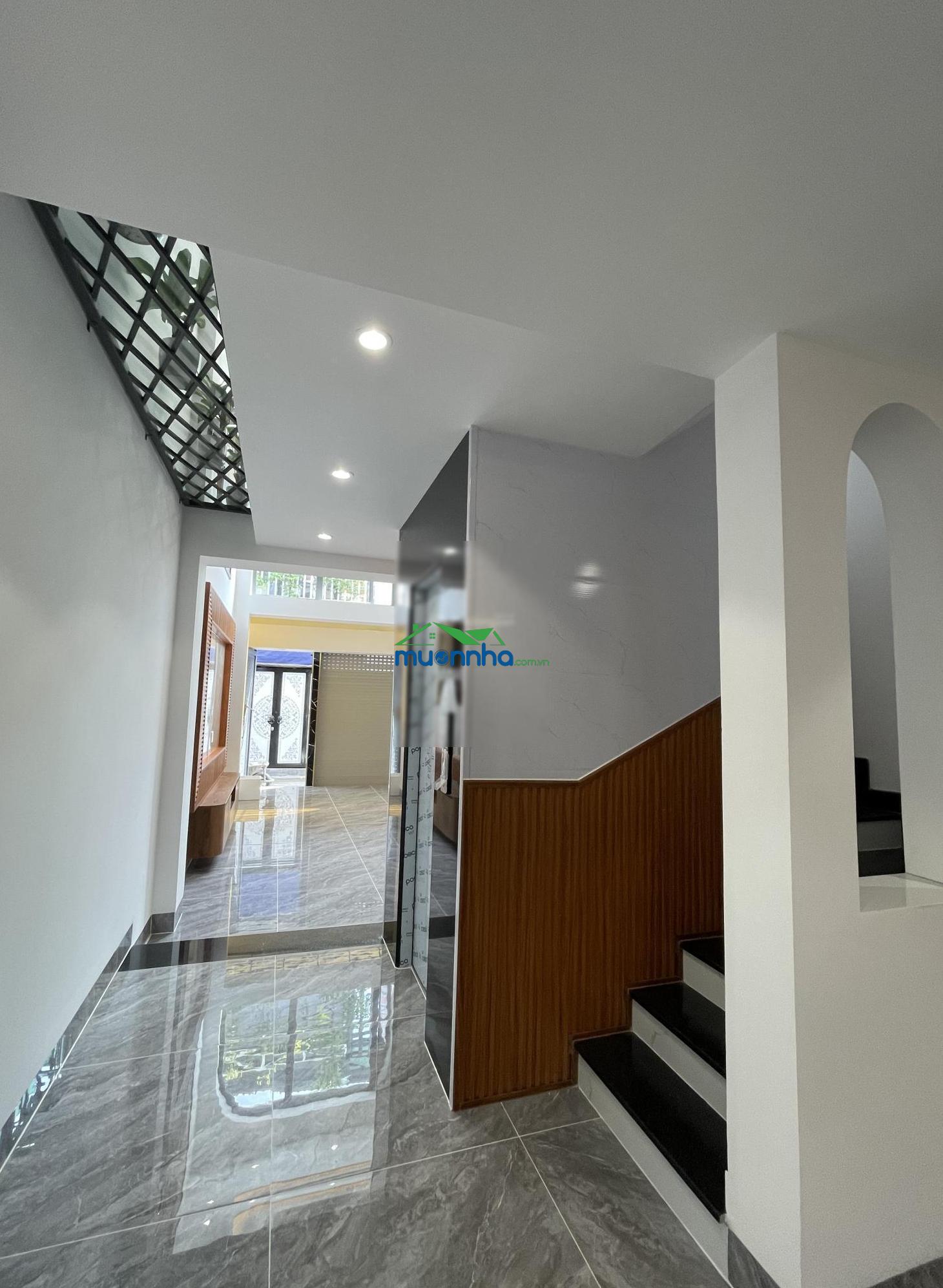 Chính chủ gửi bán căn nhà mới 100% 1 lửng 2 lầu có thang máy. 5p ngủ - 2